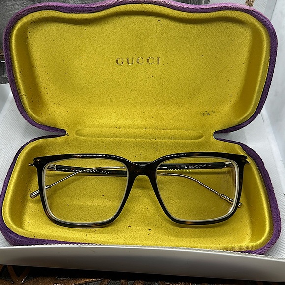 GUCCI - Picture 2 of 5